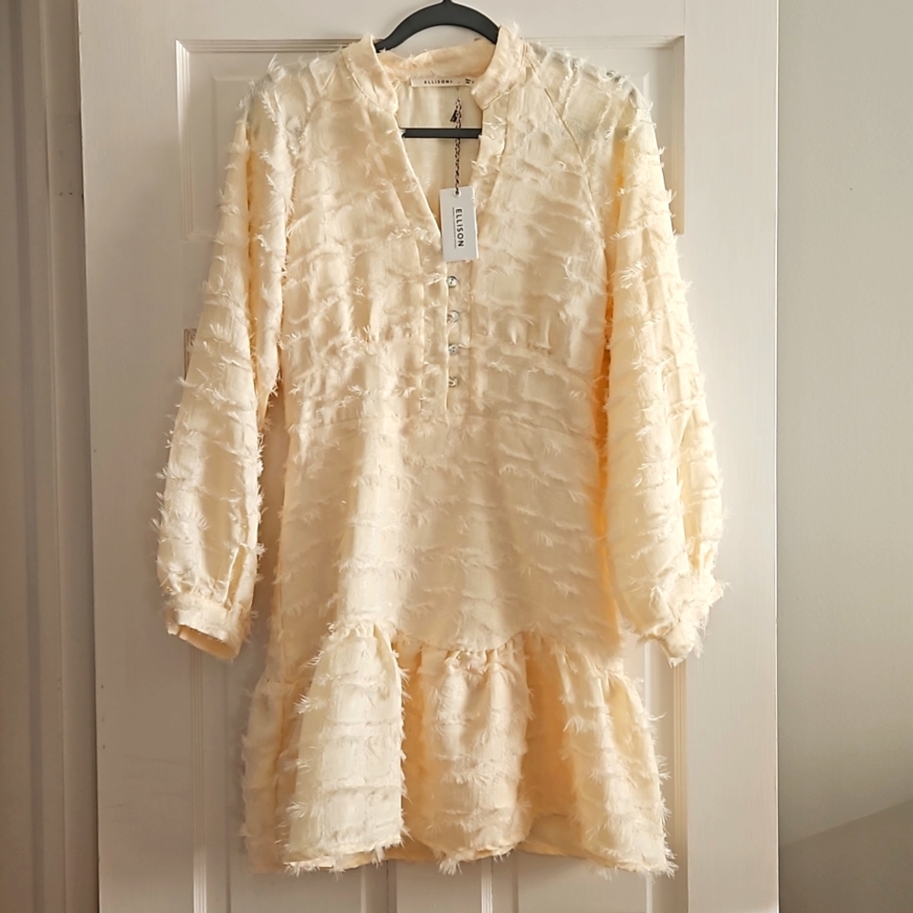 NWT! Ellison Button Ivory Feather Midi Dress Size Small Boutique Brand